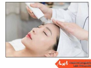 Tranh trang trí quán Spa cô gái chăm sóc da mặt AmiA 1104032024