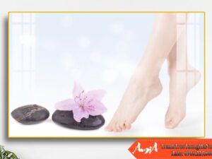 Tranh treo tường Spa hình ảnh đôi chân đẹp AmiA 0703272024