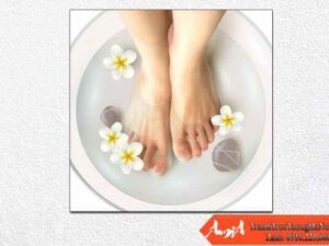 Tranh treo tường Spa, Nail hình ảnh đôi chân ngâm nước AmiA 2503282024